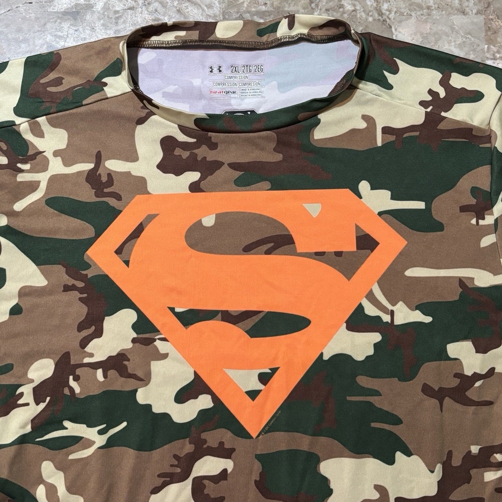 Under Armour Compression Shirt Mens 2XL Superman Camo Short Sleeve Gym Lifting